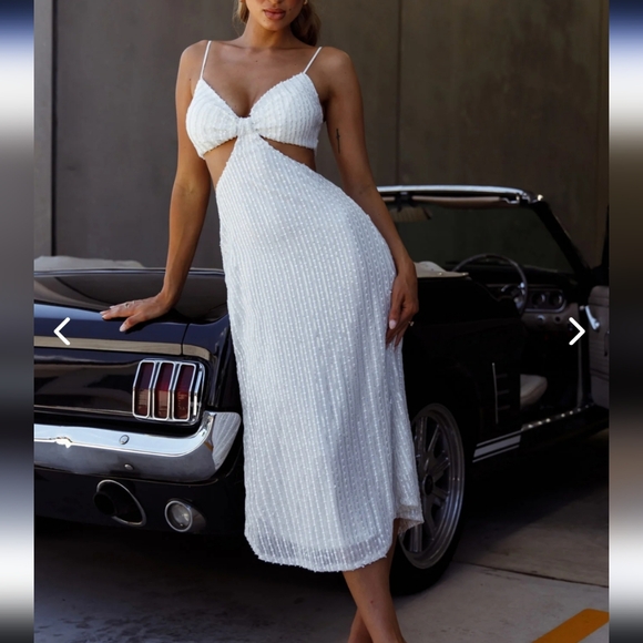 Selfie Leslie Alcapulco Cutout Waist Sequin Midi Dress - Picture 2 of 10